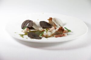 restaurante de alta gastronomía en Valencia - alcachofa de gamba y trufa