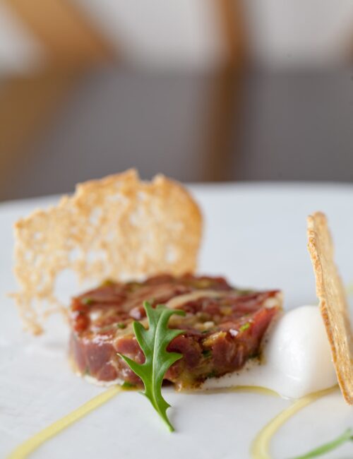 restaurante para eventos en Valencia - Steak tartar de corzo con miel y jengibre