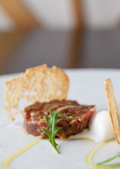 restaurante para eventos en Valencia - Steak tartar de corzo con miel y jengibre