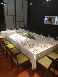 restaurante para evento en Valencia - sillas verdes